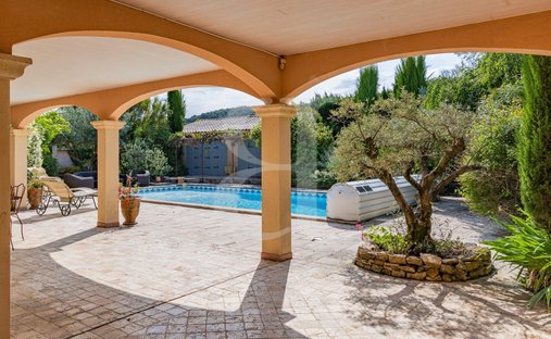 Ensemble Immobilier Avec Gites à 5 Min De Vaison La Romaine