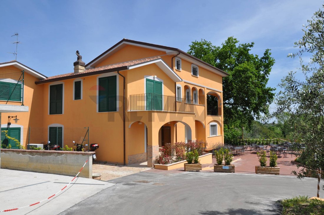 Villa in Lanciano, Abruzzo, Italy 2 - 16834196