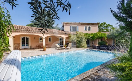 Ensemble Immobilier Avec Gites à 5 Min De Vaison La Romaine