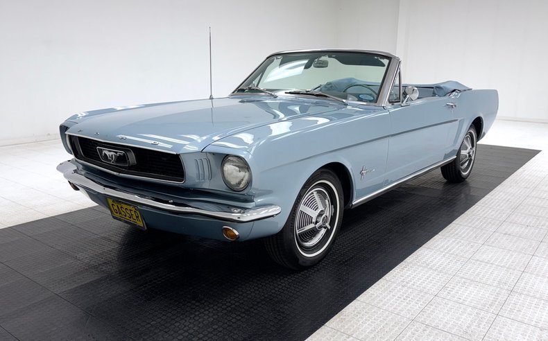 Cabriolet in Morgantown, United States 2 - 16834754