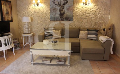 Castle for Sale in Carpentras, Provence-Alpes-Côte d'Azur, France