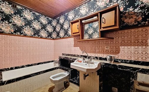 Castle for Sale in Tournus, Bourgogne-Franche-Comté, France