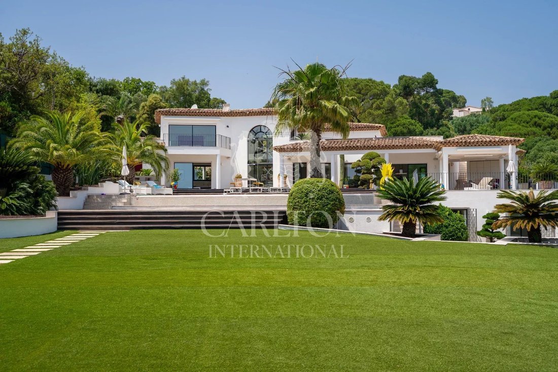 Villa in Grimaud, Provence-Alpes-Côte d'Azur, France 3 - 16831485
