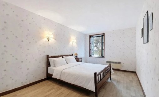 Castle for Sale in Tournus, Bourgogne-Franche-Comté, France