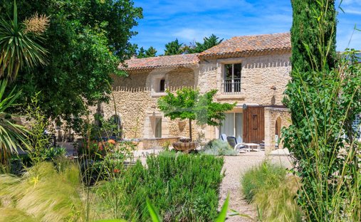 Magnificent 1920s Mansion - 4