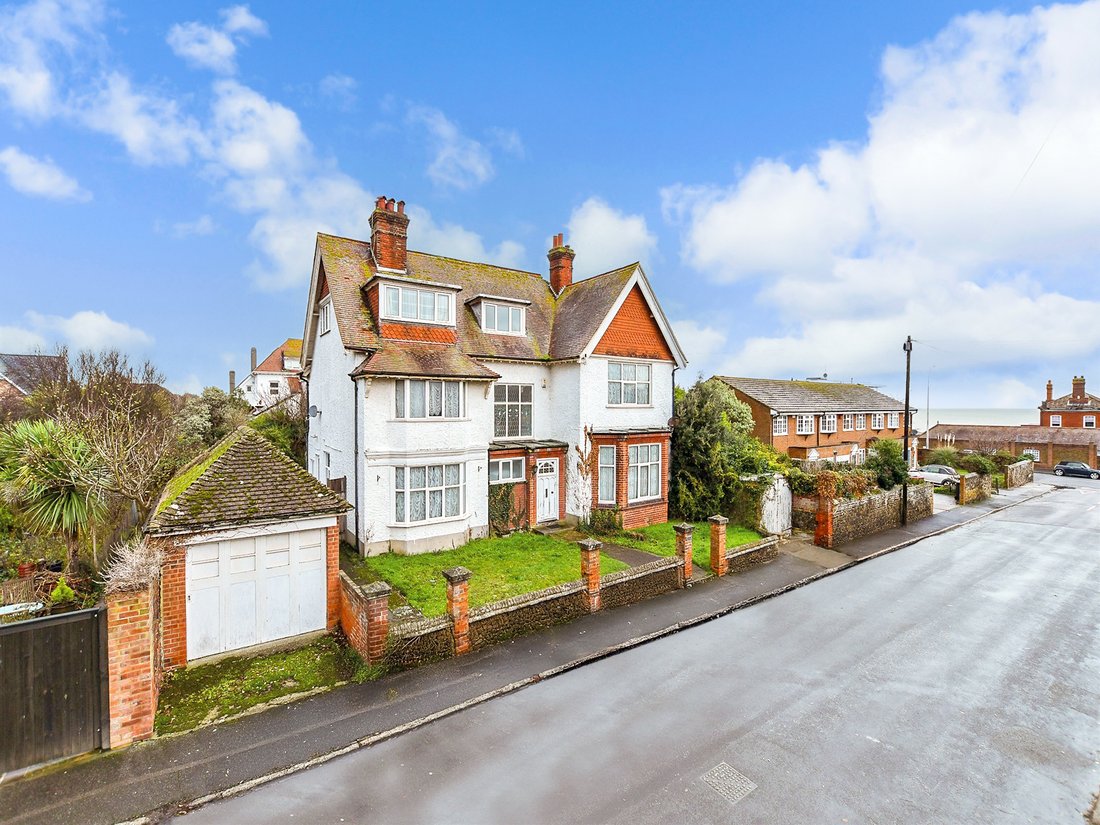House in Westgate-on-Sea, England 1 - 16832893