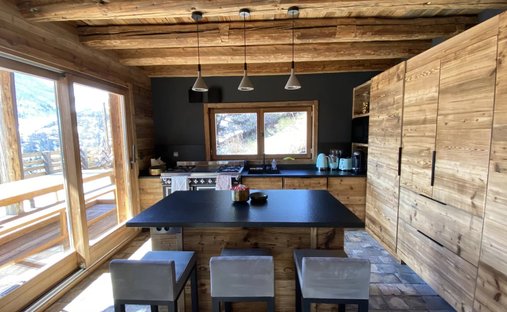 Castle for Sale in Bourges, Centre-Val de Loire, France