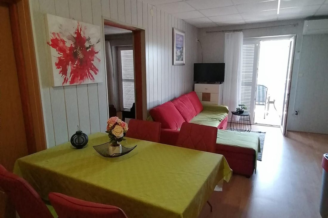 Villa in Municipality of Lopar, Primorje-Gorski Kotar County, Croatia 1 - 16833228