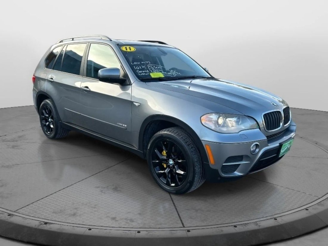 Suv in Canton, MA, United States 3 - 16840153