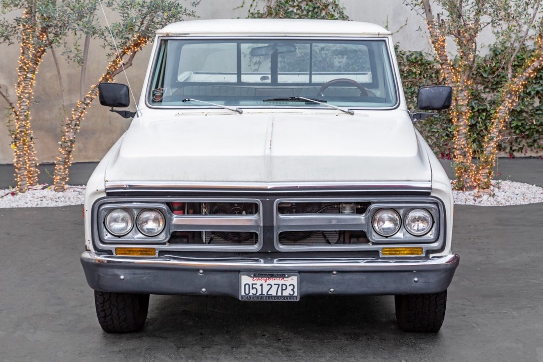 GMC C2500 in Los Angeles, CA 2 - 16831669