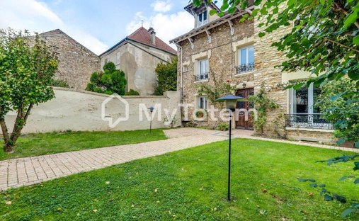 Castle for Sale in Saint-Leu-la-Forêt, Île-de-France, France