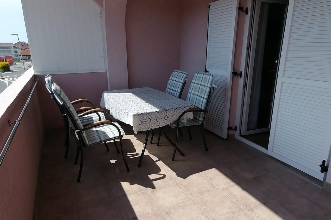 Villa in Municipality of Lopar, Primorje-Gorski Kotar County, Croatia 4 - 16833228