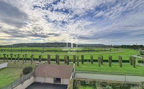Manor House And Its Annexes Near Deauville