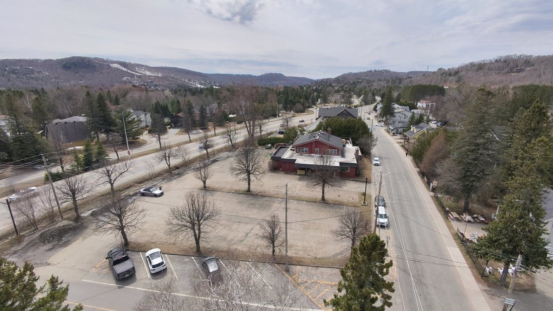 Land in Saint-Sauveur, Quebec, Canada 2 - 15909969