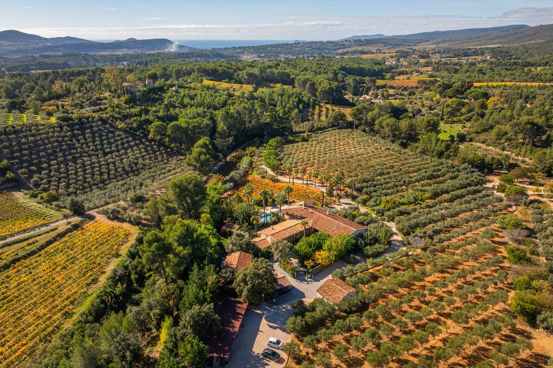 House in Le Castellet, Provence-Alpes-Côte d'Azur, France 2 - 16833253