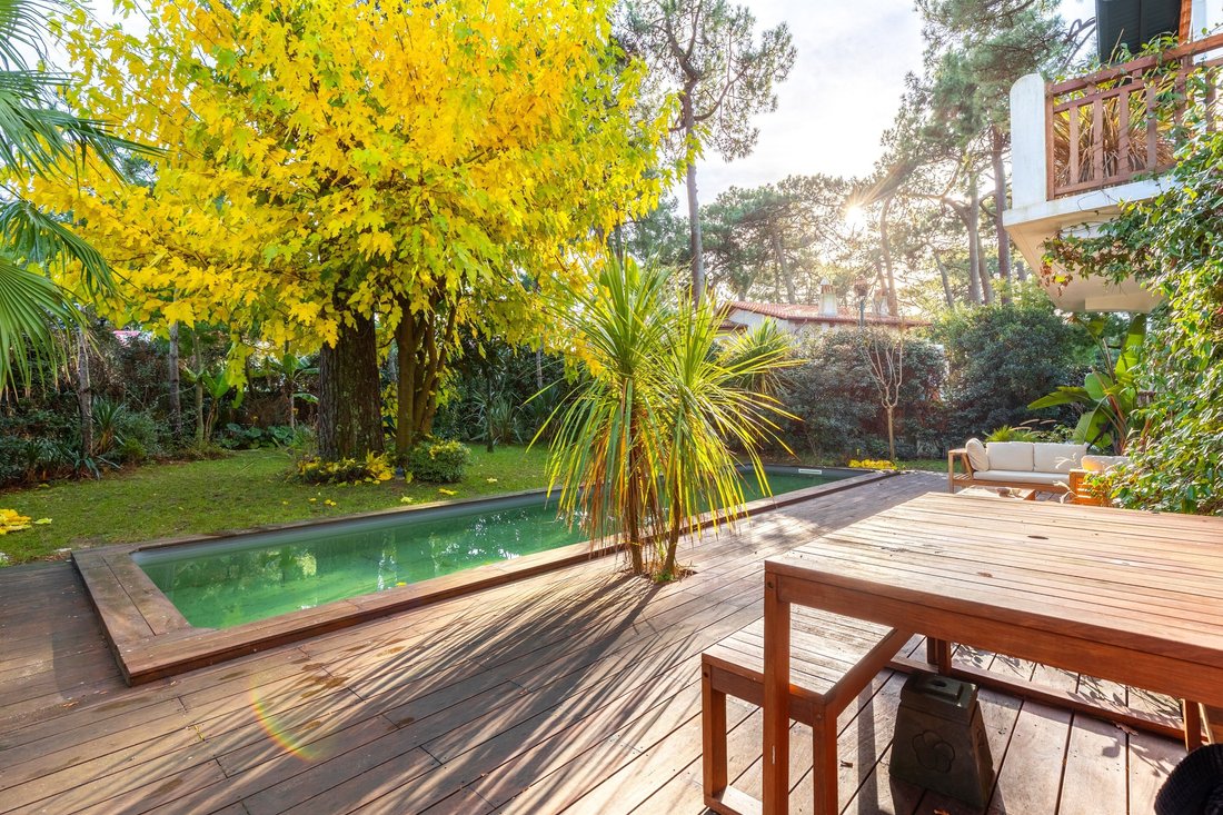House in Arcachon, Nouvelle-Aquitaine, France 1 - 16833252