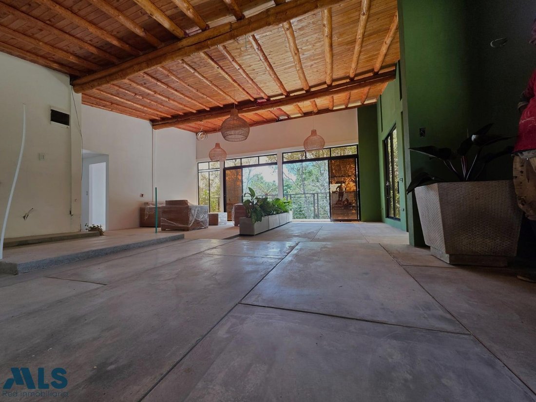 Finca in Santa Elena, Antioquia, Colombia 2 - 16836782