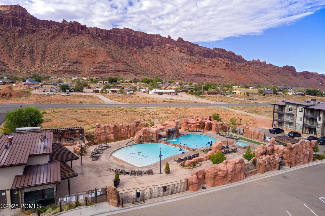 Condo in Moab, Utah, United States 5 - 16830295