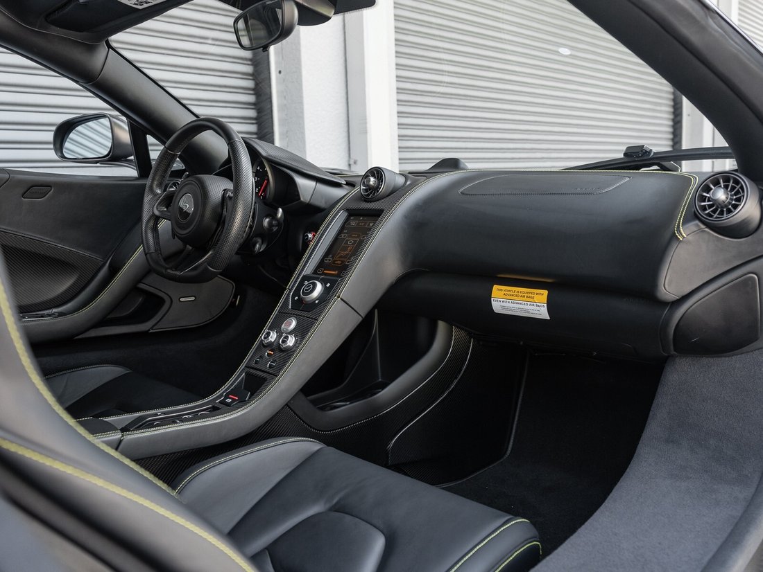 Cabriolet in Naples, FL 2 - 12927140