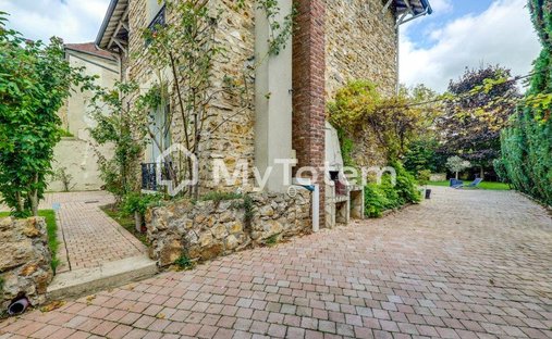 Castle for Sale in Saint-Leu-la-Forêt, Île-de-France, France