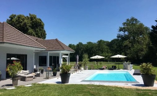 For Sale Dpt Eure (27) Near Pacy Sur Eure Moulin 353 M2 With Swimming Pool On Land Of 5542 M2 On The