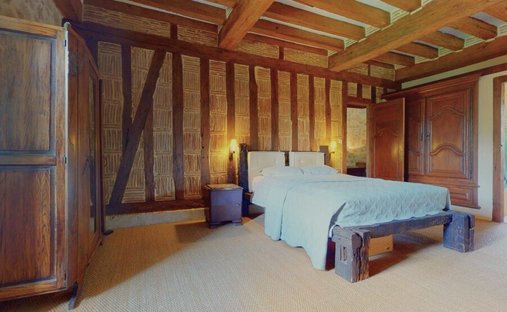 16th C Castle With Outbuildings, Perfectly Renovated