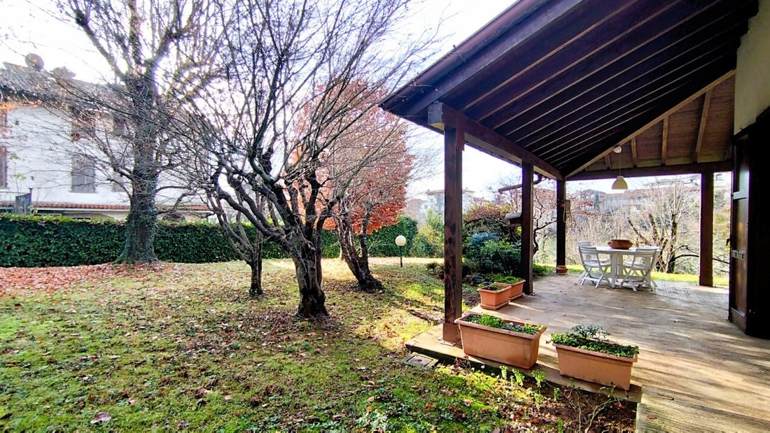 Villa in Almenno San Salvatore, Lombardy, Italy 2 - 16838368