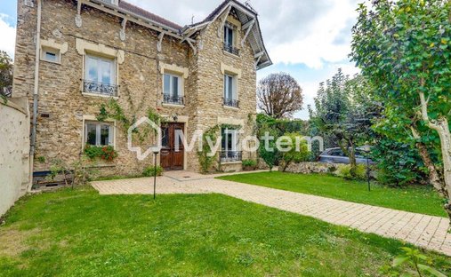Castle for Sale in Saint-Leu-la-Forêt, Île-de-France, France - 4