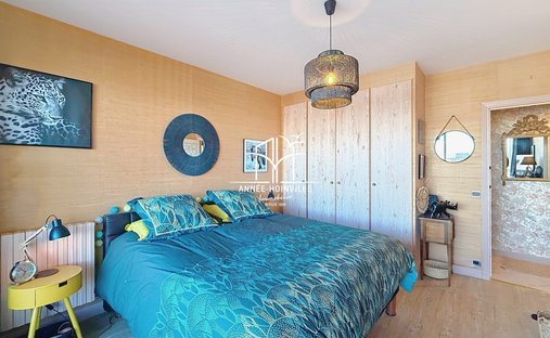 Manor House And Its Annexes Near Deauville