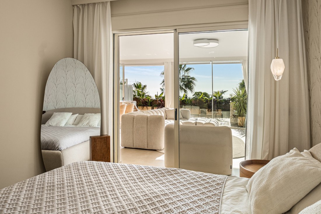 Apartment in Puerto Banus, Marbella, Spain 5 - 16834448