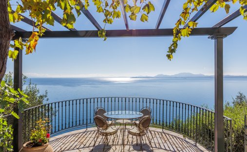 Casa in Northern Corfu, Peloponnese, Western Greece and the Ionian, Grecia 1