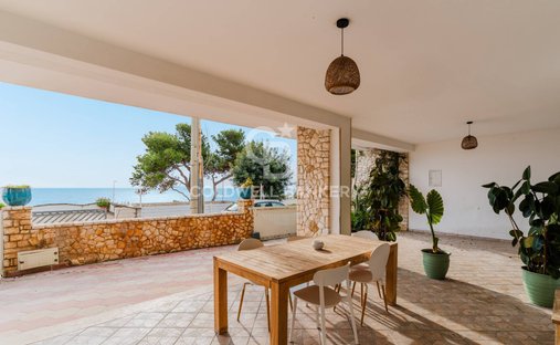 Villa à Castro, Pouilles, Italie 1