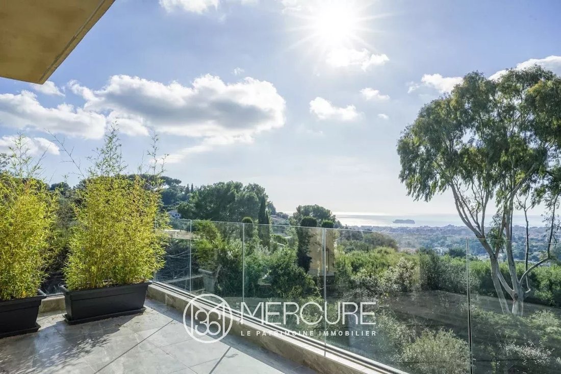 Villa in Mougins, Provence-Alpes-Côte d'Azur, France 1 - 16833073