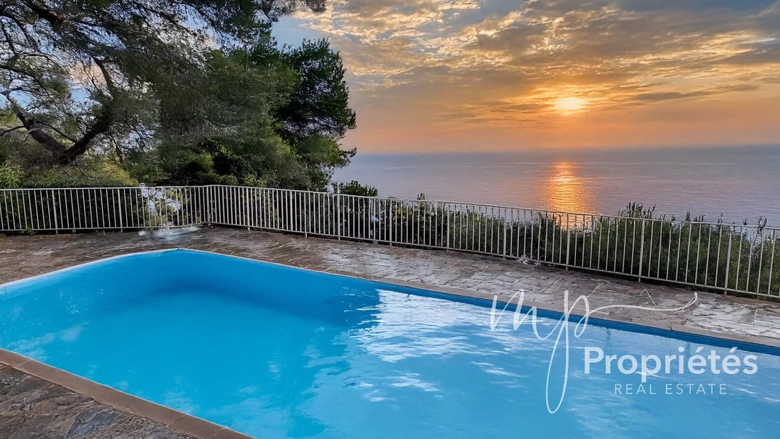 House in La Croix-Valmer, Provence-Alpes-Côte d'Azur, France 4 - 16708467