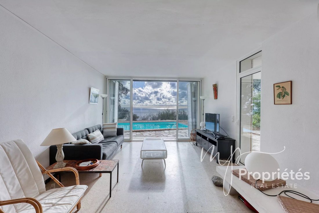 House in La Croix-Valmer, Provence-Alpes-Côte d'Azur, France 5 - 16708467