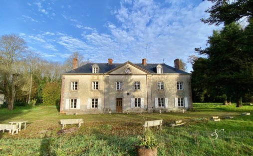 Castle for Sale in Ploërmel, Brittany, France
