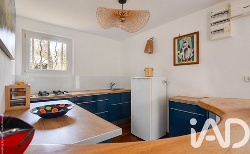 Castle for Sale in Plan-d'Aups-Sainte-Baume, Provence-Alpes-Côte d'Azur, France