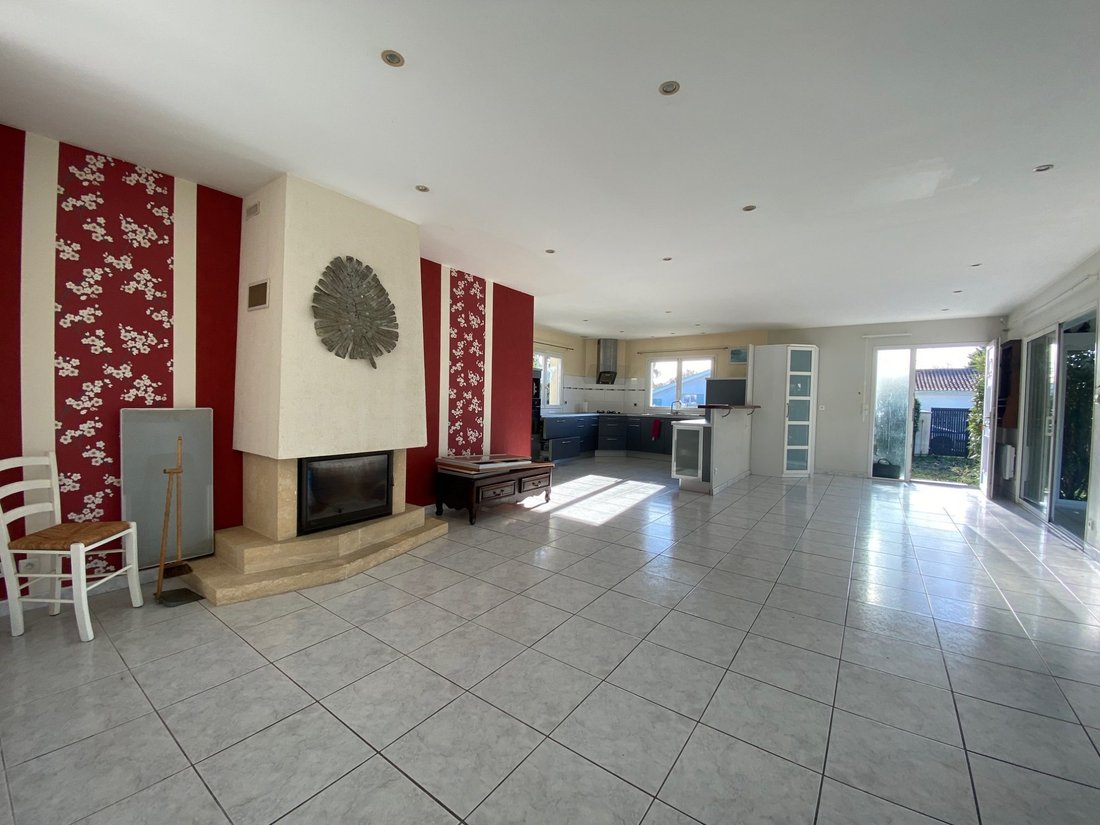 Villa in Ares, Nouvelle-Aquitaine, France 5 - 16834221