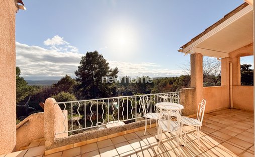 Chateau In Provence With Guest House And 13 Ha Land