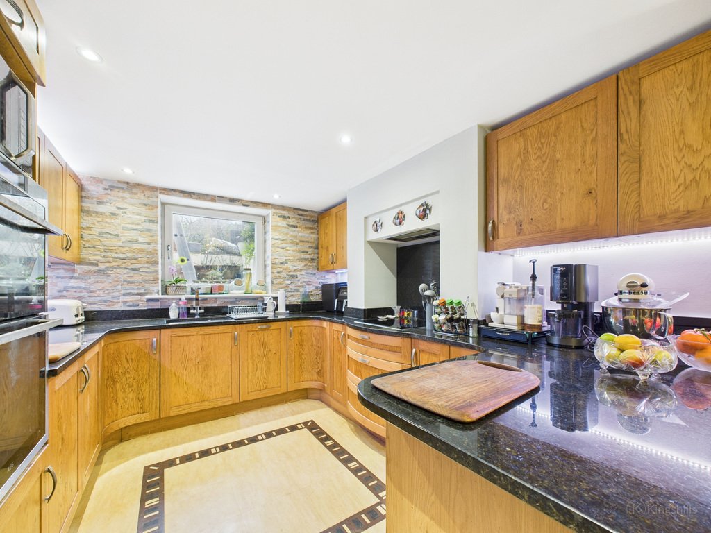 House in Totteridge, England 4 - 16833131