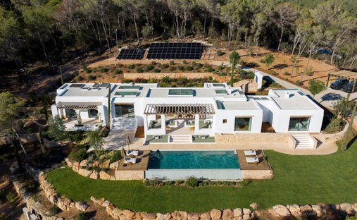 Villa in Santa Eularia des Riu, Balearic Islands, Spain 1