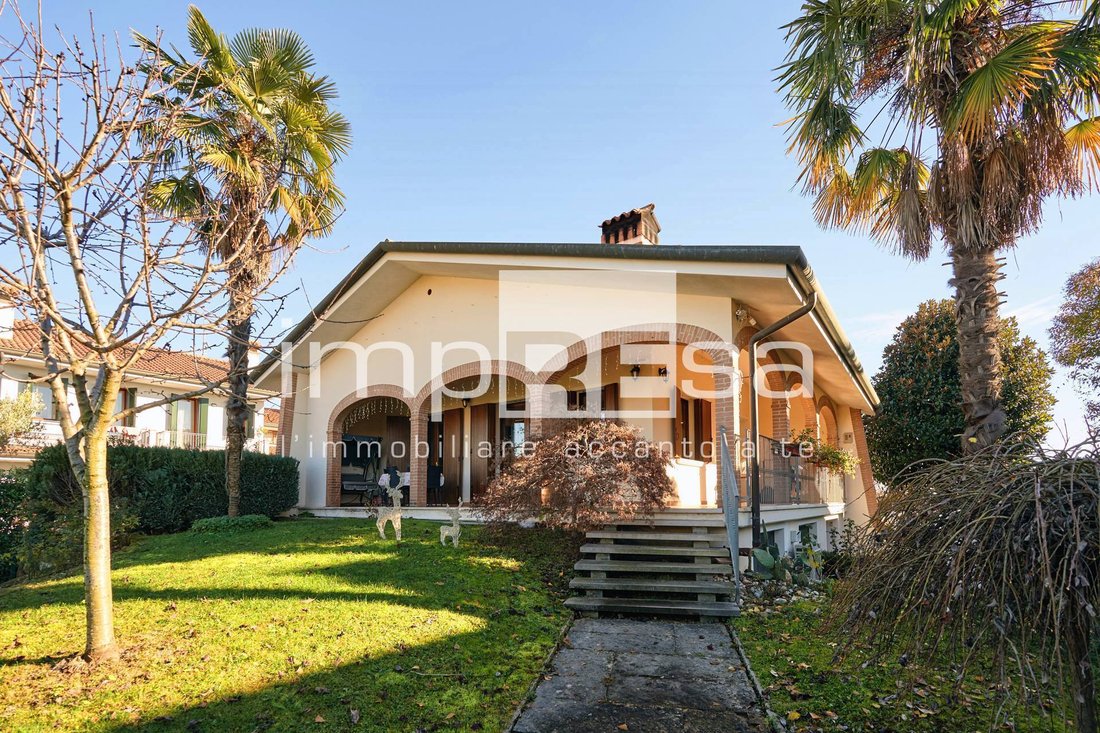 Villa in Povegliano, Veneto, Veneto, Italy 5 - 16834192