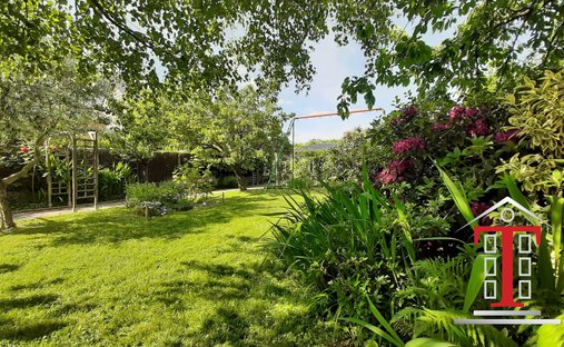 Castle for Sale in Écouflant, Pays de la Loire, France