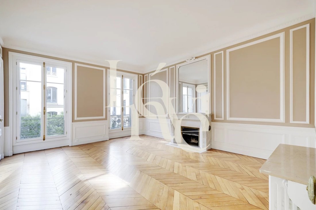Apartment in Pereire-Malesherbes, Paris 17e Arrondissement, Paris 2 - 16832898