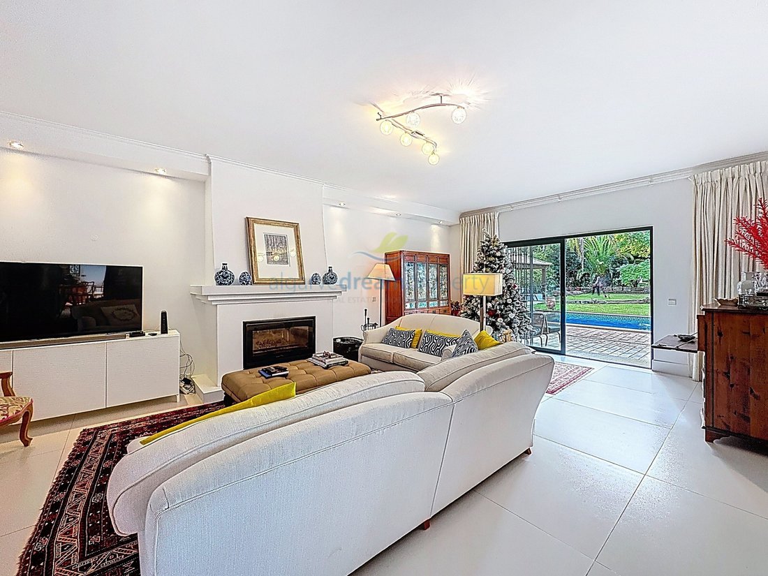 House in Vilamoura, Quarteira, Algarve 1 - 16835365