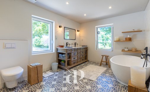 Castle for Sale in Lectoure, Occitanie, France