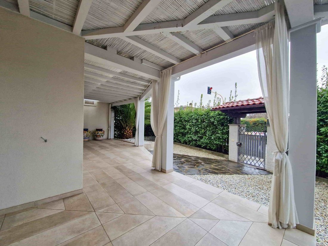 House in Center, Forte dei Marmi, Tuscany 4 - 16837569