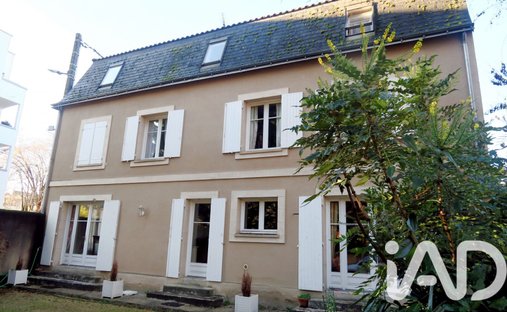 19 Th C. Chateau With Outbuildings And Pool