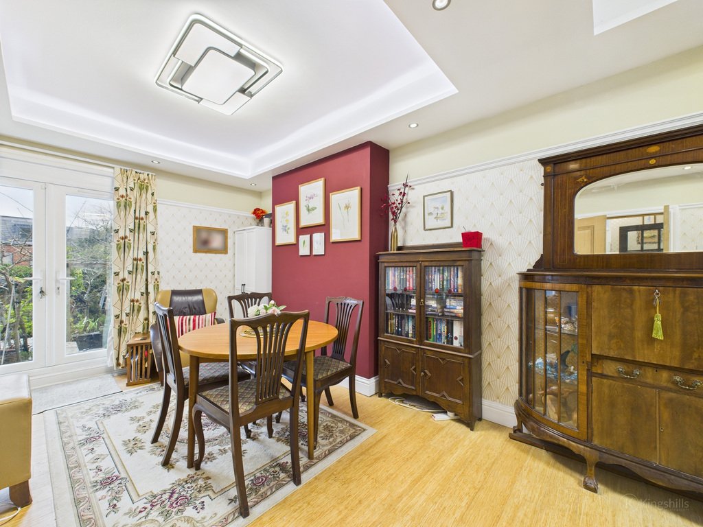House in Totteridge, England 3 - 16833131