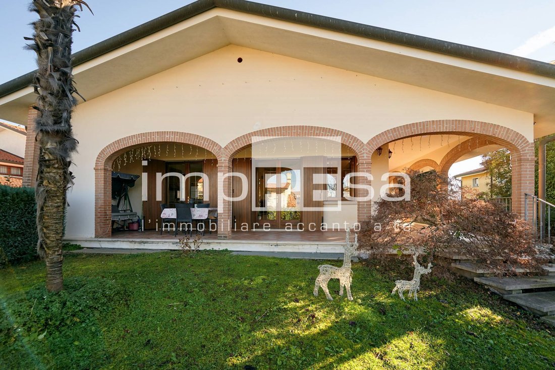 Villa in Povegliano, Veneto, Veneto, Italy 3 - 16834192